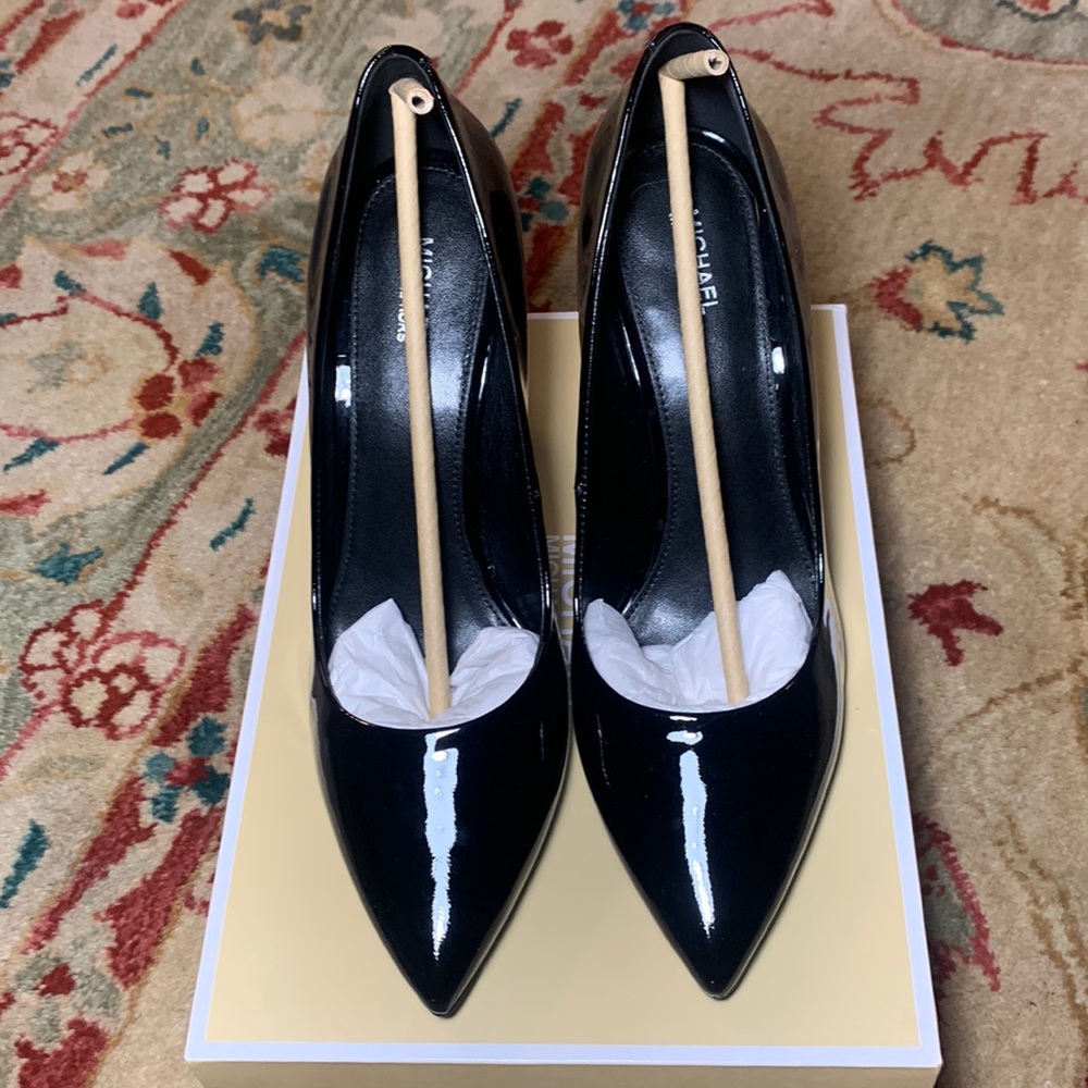 Michael Kors Claire Pump